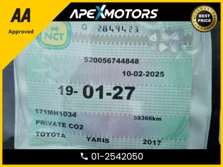 2017 Toyota Yaris - thumbnail 8