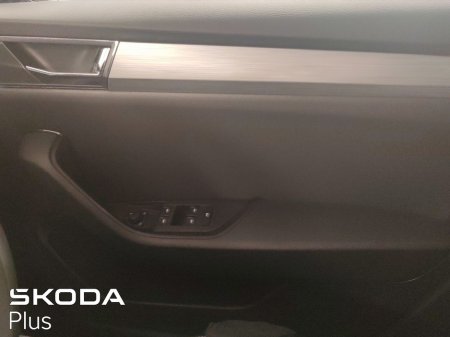 2023 Skoda Superb AMBITION 2.0 TDI 150HP 5DR €32,250 thumbnail