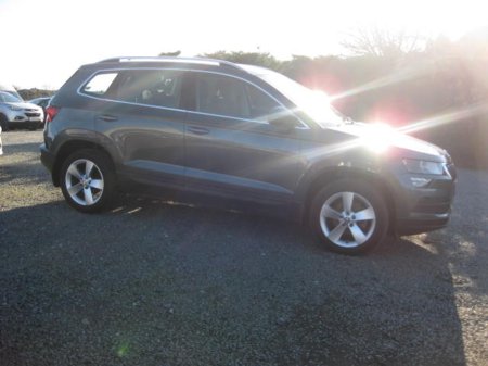 2020 Skoda Karoq - view 2