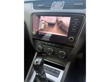 2018 Skoda Octavia 1.6 TDI 11 115HP 4DR COMBI AMBITION €11,950 thumbnail
