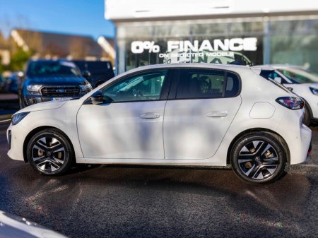 2025 Peugeot 208 - thumbnail 19