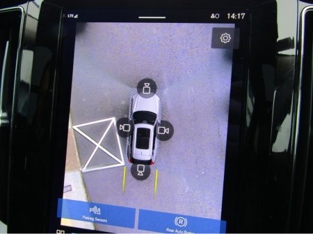 2023 Volvo XC60 T6 PHEV PLUS DARK AWD 5DR AUTO thumbnail