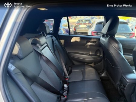 2023 Toyota Corolla Cross COROLLA CROSS SOL 1.8 €36,950 thumbnail