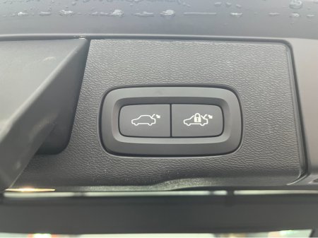 2022 Volvo XC60 €42950 2022 VOLVO XC60 RECHARGE PLUS T6 AWD PLUG-IN 2.0 AUTOMATIC / CRUISE CONTROL / 360° PARKING CAMERA / ELECTRIC MEMORY & HEATED SEATS / APPLE CARPLAY AND MORE €42,950 thumbnail