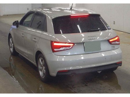 2017 Audi A1 - thumbnail 9