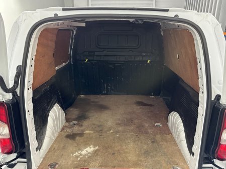 2023 Opel Combo Pro 100 BHP* High Spec* €17,800 thumbnail