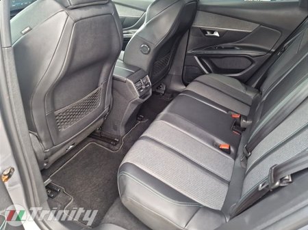 2022 Peugeot 3008 - thumbnail 8