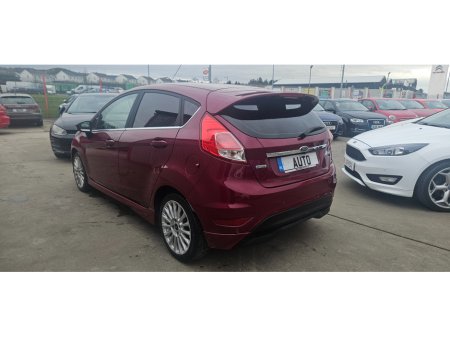 2015 Ford Fiesta - thumbnail 8