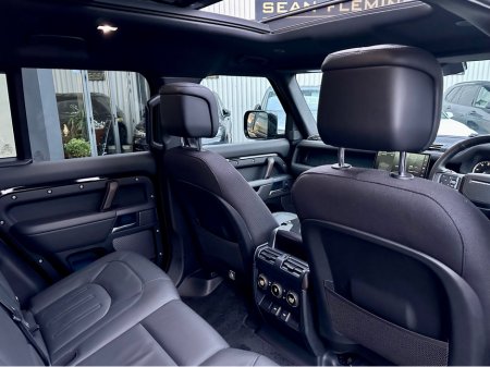 2023 Land Rover Defender ++HIGH SPEC++ 110 2.0 P400E X 404PS thumbnail
