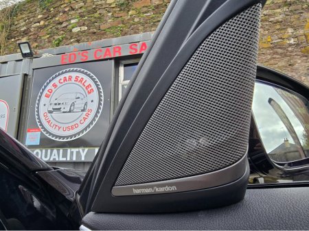 2017 BMW 5 Series - thumbnail 22