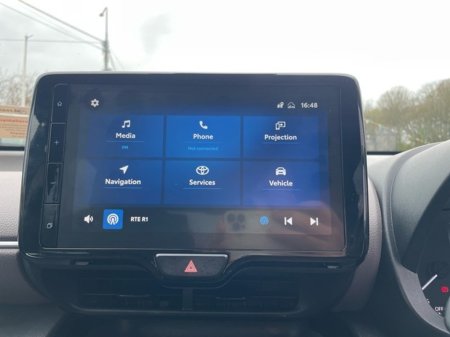 2022 Toyota Yaris Cross - thumbnail 15