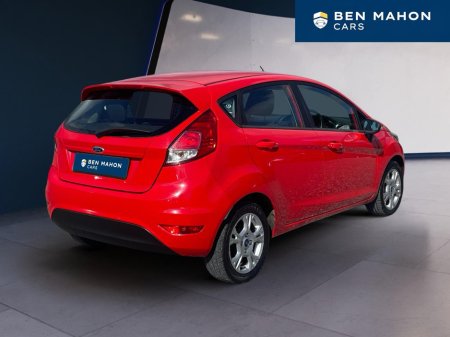 2015 Ford Fiesta - thumbnail 5