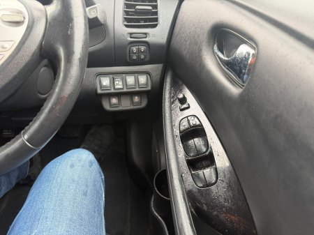 2013 Nissan Leaf - thumbnail 14