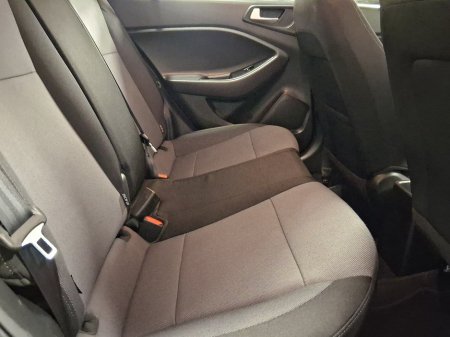 2017 Hyundai i20 - thumbnail 8