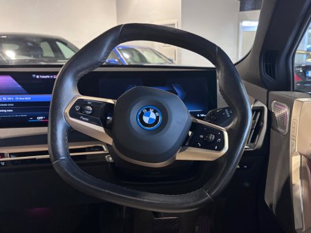 2022 BMW iX - thumbnail 9