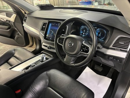 2016 Volvo XC90 - thumbnail 8