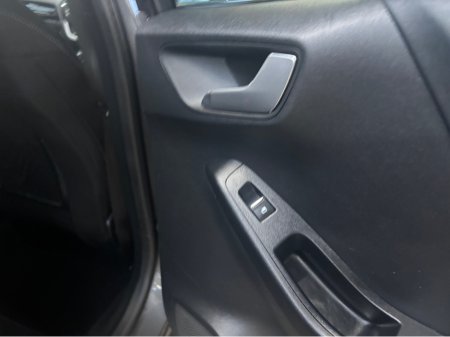 2023 Ford Puma TITANIUM 5DR 1.0T 125 MHEV DC7 €21,499 thumbnail