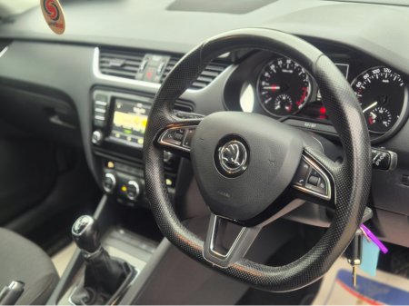 2017 Skoda Octavia - thumbnail 10