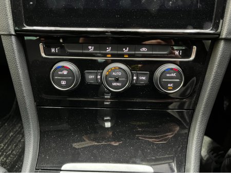 2017 Volkswagen Golf - thumbnail 16