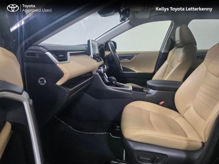 2022 Toyota Rav4 RAV4 HYBRID PLATINUM €39,956 thumbnail