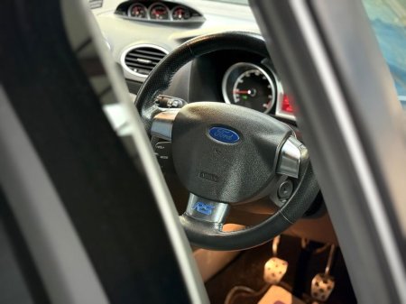 2011 Ford Focus RS thumbnail