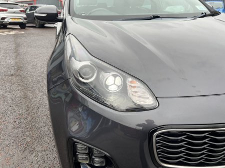 2017 Kia Sportage - thumbnail 2