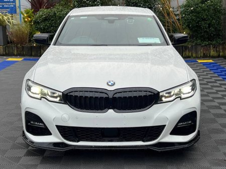 2020 BMW 3 Series 330e M-SPORT COMPETITION 2.0 HYBRID // MASSIVE SPEC // VERY LOW MILEAGE // LEATHER M-SPORT INTERIOR €34,950 thumbnail