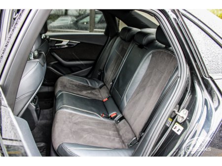 2019 Audi A4 - thumbnail 25