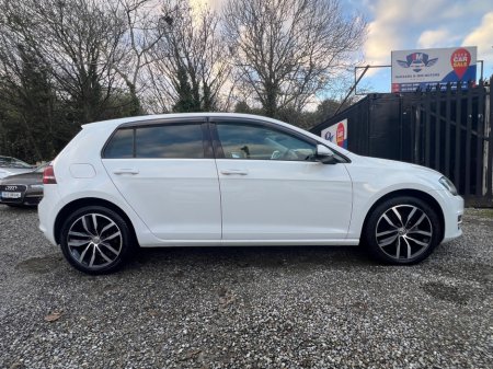 2017 Volkswagen Golf DBA-6RCJZ €16,500 thumbnail