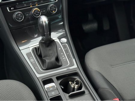 2018 Volkswagen Golf HIGHLINE - 1.2 PETROL - AUTO - 12M WARRANTY - CAR: 1624 €14,950 thumbnail