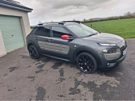 2015 Citroen C4 Cactus BLUE HDI 100 4DR €8,950 thumbnail