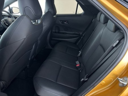 2024 Toyota C-HR 2.0 HYBRID PREMIERE EDITION €37,950 thumbnail