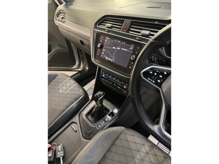 2023 Volkswagen Tiguan - thumbnail 10