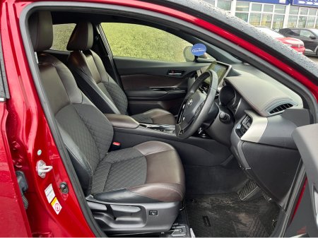 2017 Toyota C-HR SOL AUTOMATIC HYBRID 1.8 PETROL //REVERSE CAMERA//KEYLESS ENTRY//ADAPTIVE CRUISE CONTROL// €18,950 thumbnail