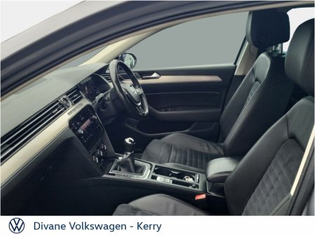 2018 Volkswagen Passat - thumbnail 4