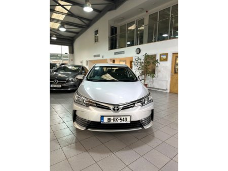 2018 Toyota Corolla - thumbnail 2