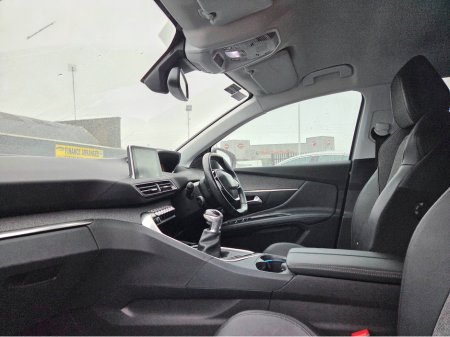 2019 Peugeot 3008 ALLURE 1.2 **  IRISH CAR ** HIGH SPEC MODEL ** REVERSE CAMERA ** HALF LEATHER ** ANDROID AUTO/APPLE CARPLAY ** LANE ASSIST **  2 KEYS ** €17,995 thumbnail