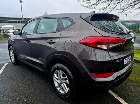 2017 Hyundai Tucson 1.7 D Comfort €12,999 thumbnail