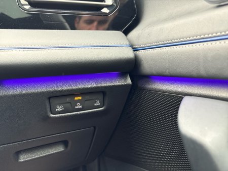 2025 Volkswagen Tiguan - thumbnail 18