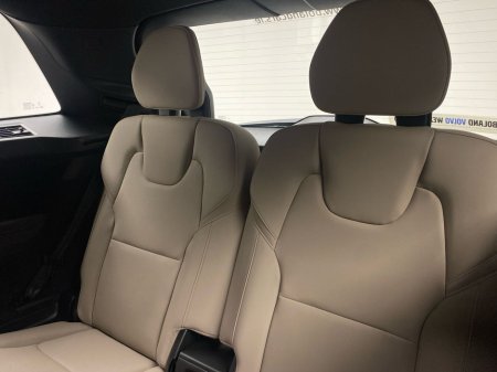 2025 Volvo XC90 - thumbnail 10