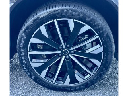 2025 Volvo XC90 + T8 PHEV AWD AUTO PLUS €78,950 thumbnail