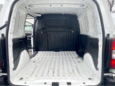 2022 Opel Combo L1H1 1.5 CDTI 100PS DIESEL 6SPEED MANUAL MY22 SWB €13,000 thumbnail