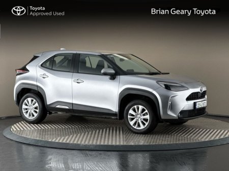 2023 Toyota Yaris Cross LUNA €27,950 thumbnail