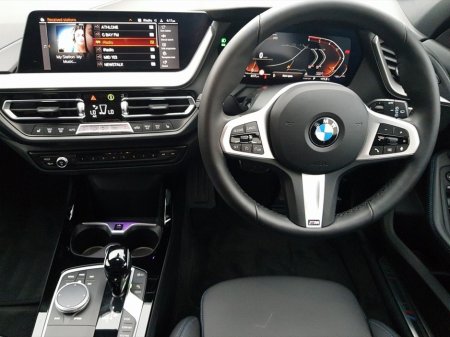 2024 BMW 1 Series - photo 5