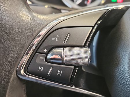 2021 Skoda Superb  €23,950 thumbnail