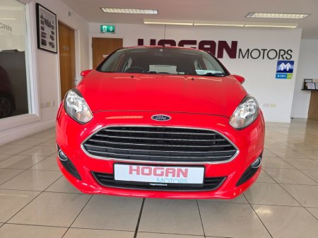 2014 Ford Fiesta - thumbnail 2