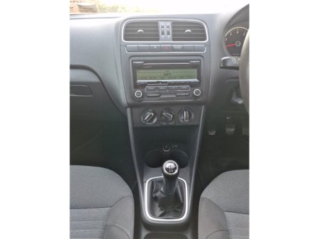 2010 Volkswagen Polo - thumbnail 11