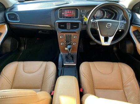 2019 Volvo V40 - thumbnail 11