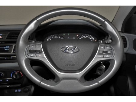 2017 Hyundai i20 1.2 ACTIVE DELUXE 5SPD *BI-TONE INTERIOR* €10,890 thumbnail