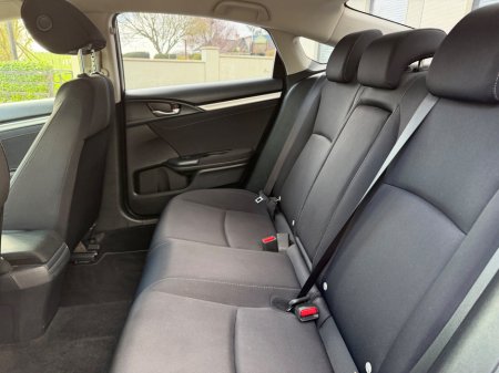 2019 Honda Civic - thumbnail 19